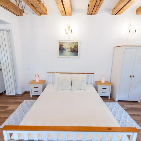 Pensión Fernweh Haus Braşov